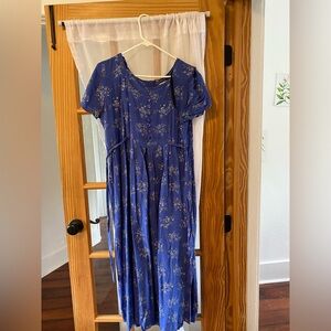 Spring Dress perfect for flowers & sunshine ☀️